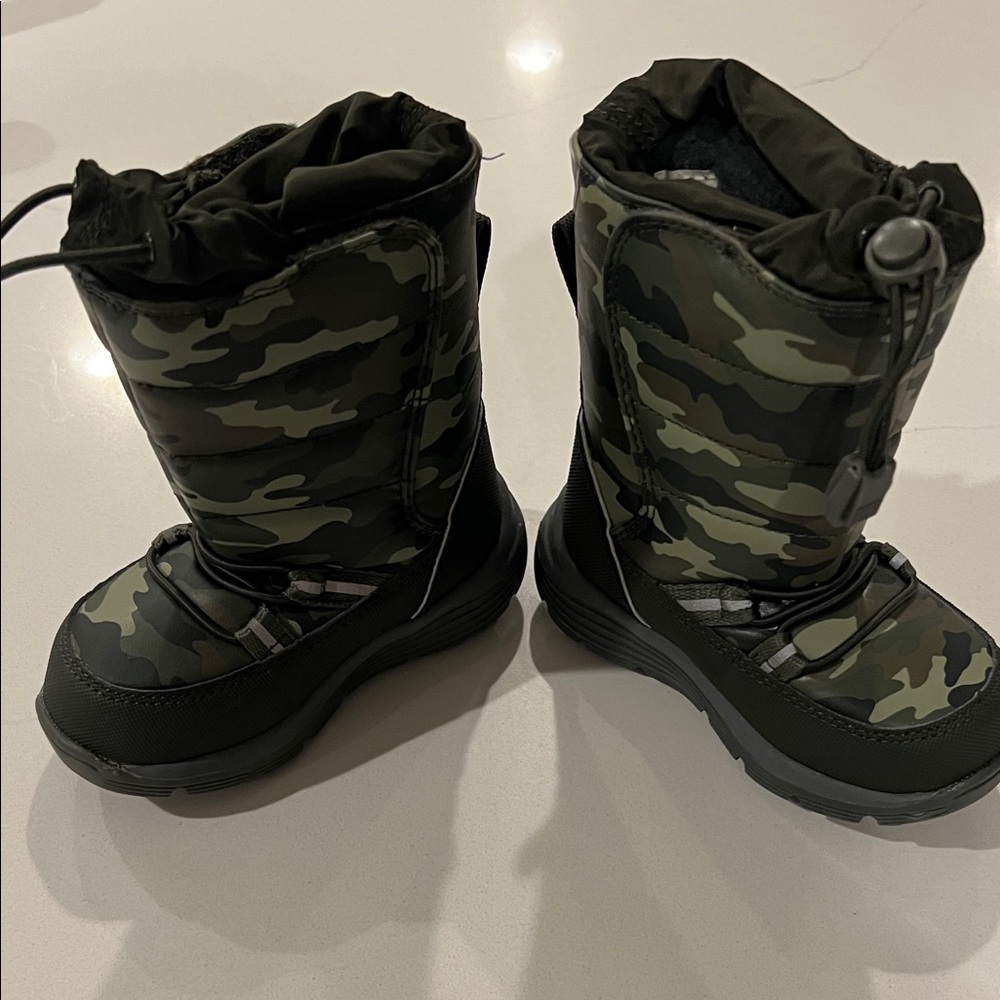 Lands End Toddler Size 5 Camo Flurry Snow Boots - Picture 4 of 5